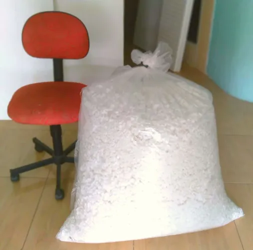Flocos de Isopor triturado  para  Puffs e concreto leve
