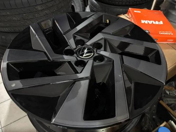 Roda VW Tcros aro 17 2025 fumê unidade avulsa