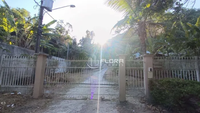 Terreno à venda, 600 m² por R$ 140.000,00 - Itaipu - Niterói/RJ