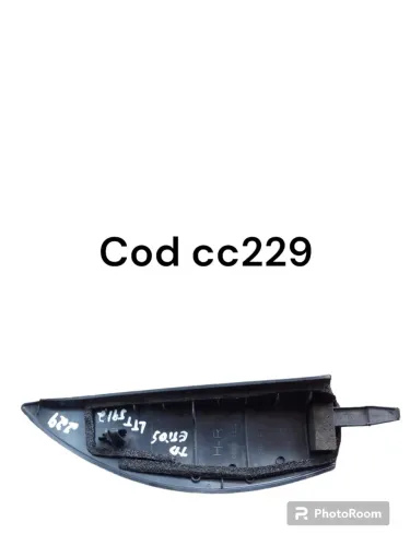 Moldura Da Porta Traseira Direita Toyota Etios Cod Cc229