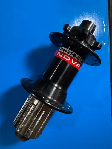 Cubo traseiro Novatec HG boost 12x148 32 f
