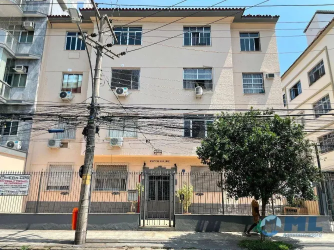 Apartamento com 1 dormitório para alugar, 47 m² por R$ 1.990,78/mês - Tijuca - Rio de Jane