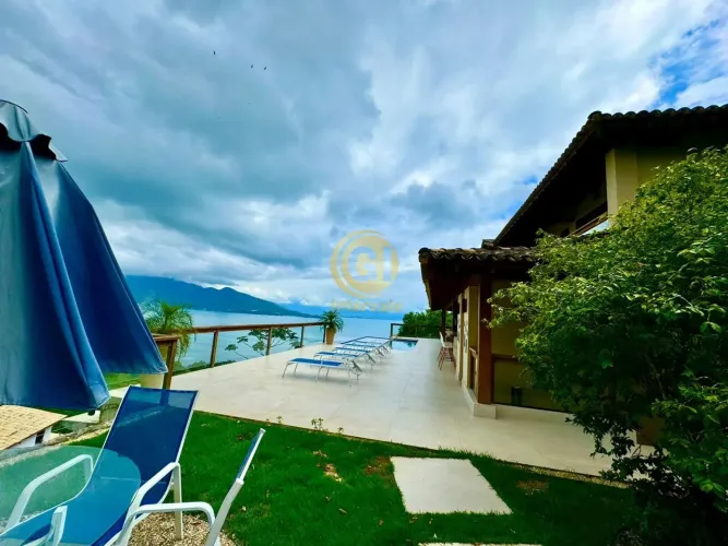 CASA NOVA MOBILIADA E DECORADA COM VISTA EXTRAORDINÁRIA EM CONDOMÍNIO - ILHABELA SP