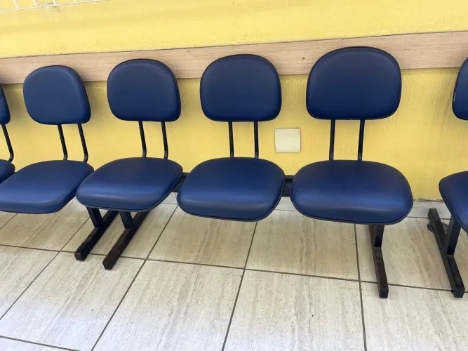 Cadeiras Logarinas  3 lugares 