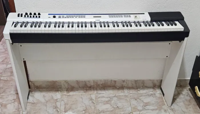 Piano Digital Casio Privia PX-5S