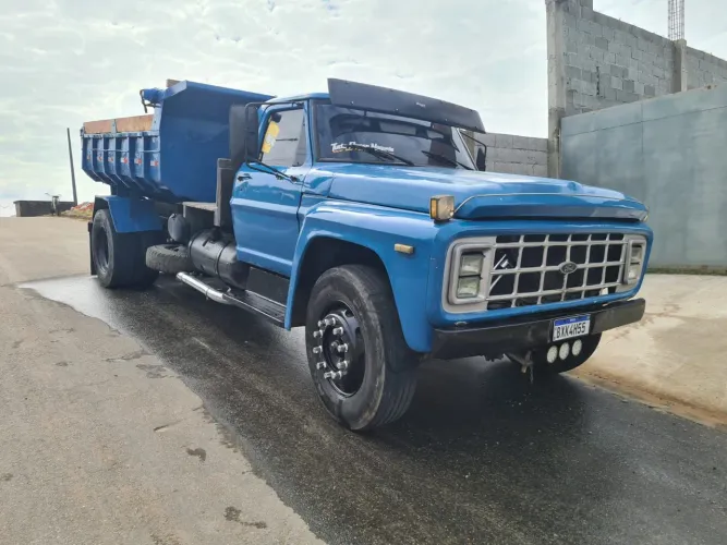 Caminhao Ford 600 Vasculante 72.000 em Suzano