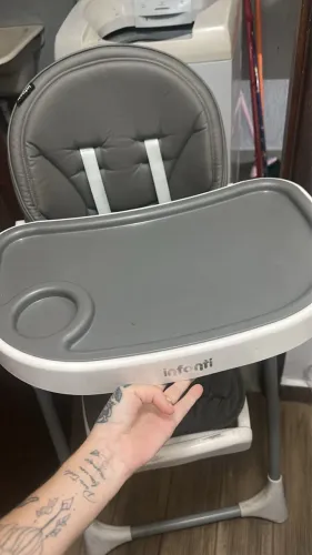 Cadeirinha de alimentação