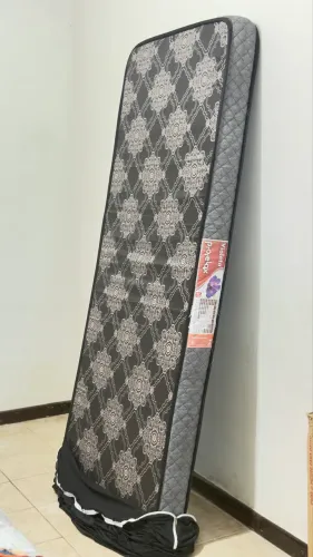 Colchão solteiro com capa