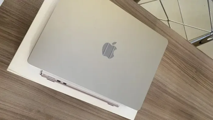 MacBook Air M2 16GB RAM 256GB SSD Tela 13.6" - Impecável