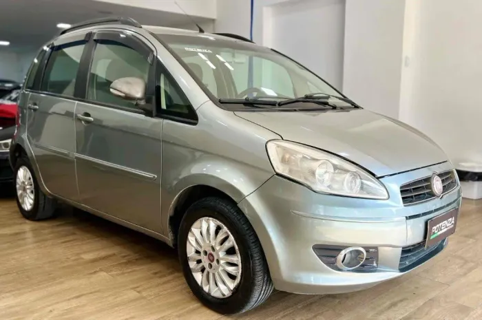 Fiat Idea Attractive 1.4 Fire Flex 8V 5P 2011