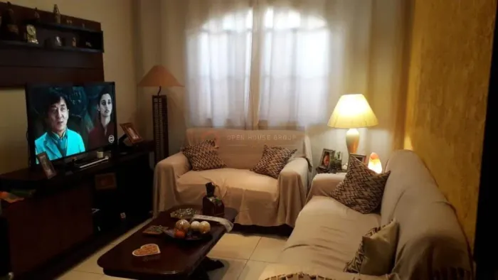 Ótima casa de 2 qtos sendo 1 suíte, vaga, próximo da rua Dr March no Barreto