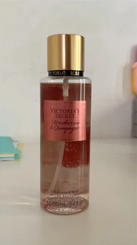 Body Splash Strawberries & Champagne - Victorias Secret - 250ml