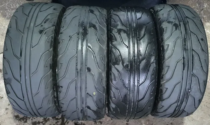 4 Pneus semi slick Farroad x-arrow 225 45 17