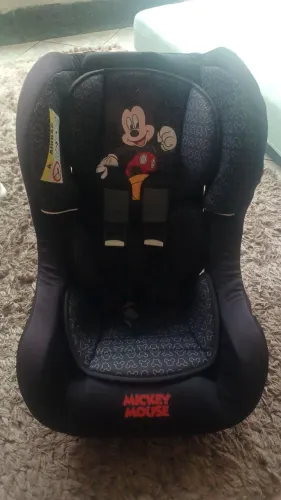 Cadeirinha e assento elevado pra carro