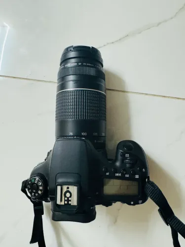 Canon EOS 90D + Lente Canon EF 75-300mm + Cartão SanDisk Extreme PRO 32GB - Kit Completo