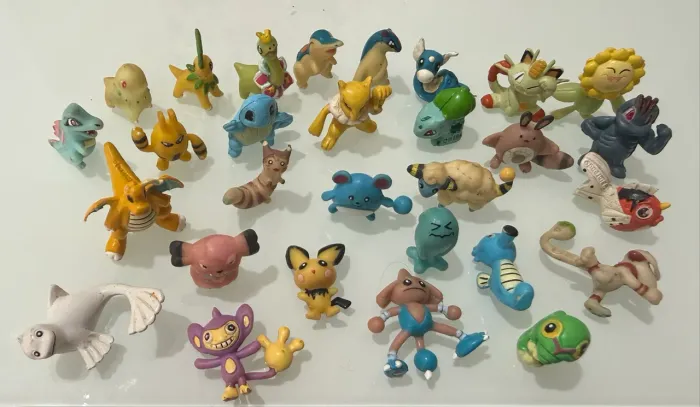 Pokemon miniatura caçulinhas 29 unidades sem repetidas