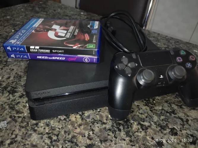 Playstation 4 Slim + Jogos