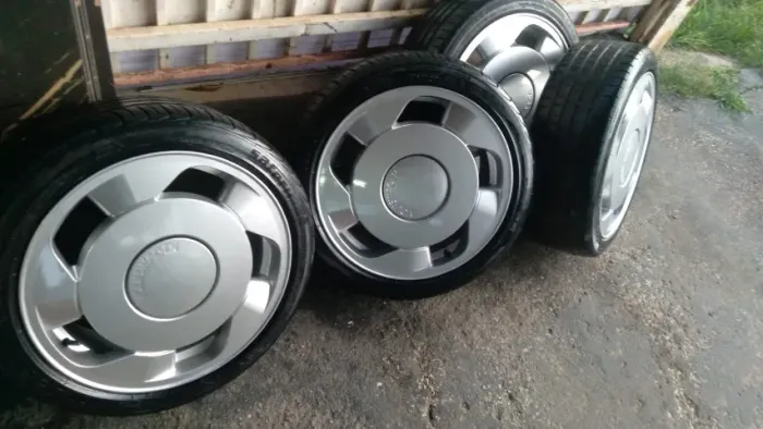 Rodas Orbital Aro 17 com Pneus Semi-Novos Particular