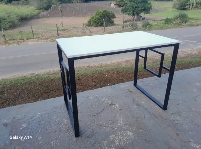 Mesa escritório em geral