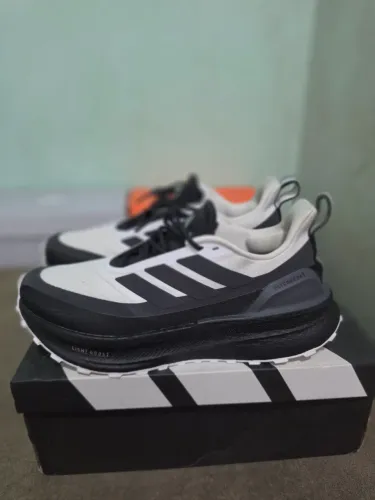 Tenis adidas ultraboost