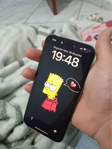 IPhone 14 Pro Max dourado semi novo sem marcas de uso ( faço jogo em moto )