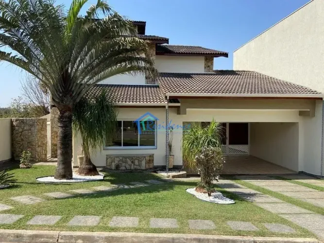 Oportunidade! Linda Casa com piscina no Condomínio Vila Inglesa