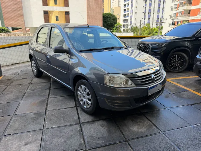 Renault Logan Authentique Hi-flex 1.0 16V 4P 2012