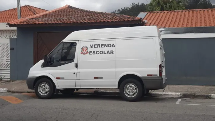 Ford Transit Furgão 3330 2.4 Tdci Curto Dies. 2010