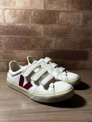 Tênis Vert / Veja, modelo Recife, branco e vinho, tamanho 39, ORIGINAL.