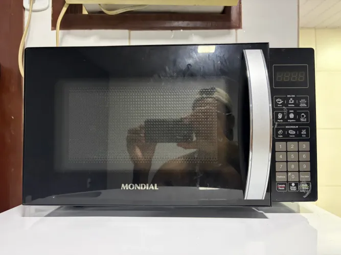 Microondas mondial 21L