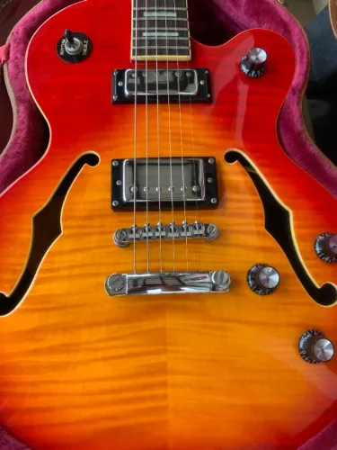 Guitarra EpiPhone Alleykat Sumburst