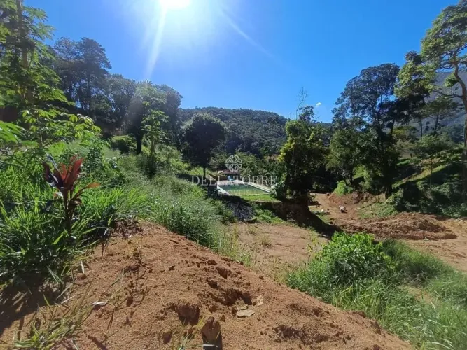 OPORTUNIDADE - TERRENO COM PISCINA INSTALADA - Três Córregos - Teresópolis/RJ