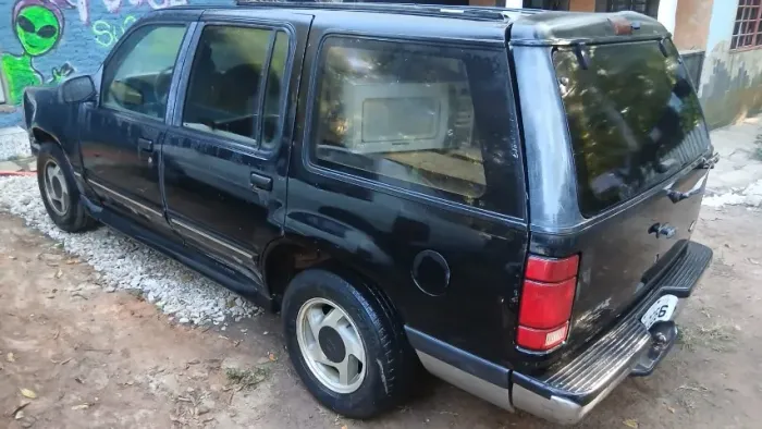 Ford Explorer XLT 4X2 4.0 V6 1993