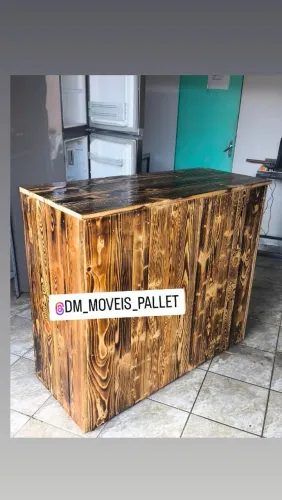 Balcão atendimento rústico feito com pallet 