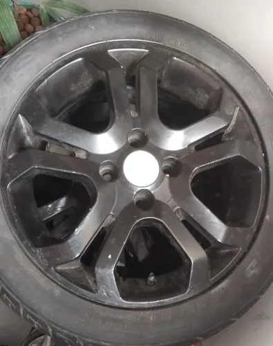 Rodão aro 15 vai com pneus furo 104