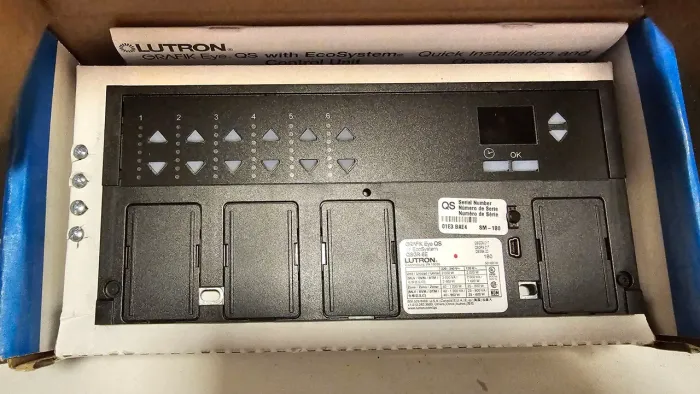 Controlador de iluminação Lutron