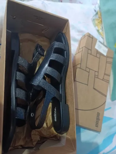 Sandália Melissa original, tamanho 37 na cor preta