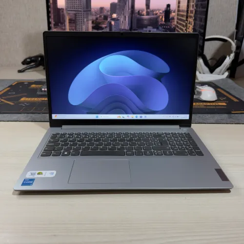 Notebook Lenovo IdeaPad 1 - Intel Core i3 12ªGen 8GB RAM SSD 256GB Numérico (W11)