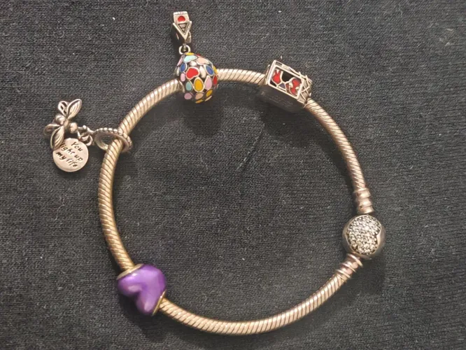Bracelete Prata Pandora 19 cm + 4 Berloques (Estilo Pandora)