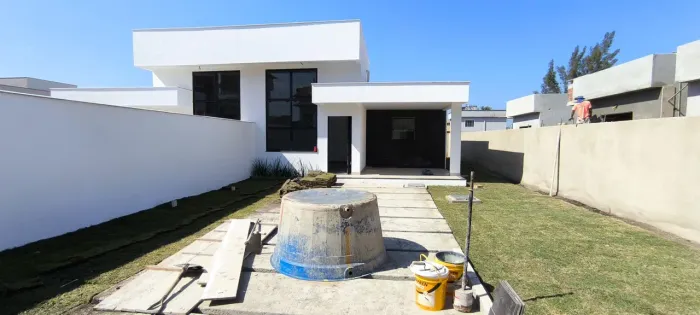 Casa 3 dormitórios para Venda em Rio das Ostras, Verdes Mares, 3 dormitórios, 1 suíte, 2 b