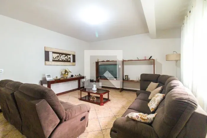 Casa à Venda - Vila Carmosina, 7 Quartos, 370 m2