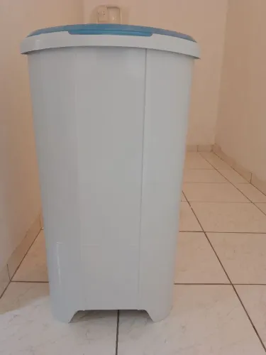 "Tanquinho Newmaq 10 kg, semi novo, R$370, retirada em Jandira". 