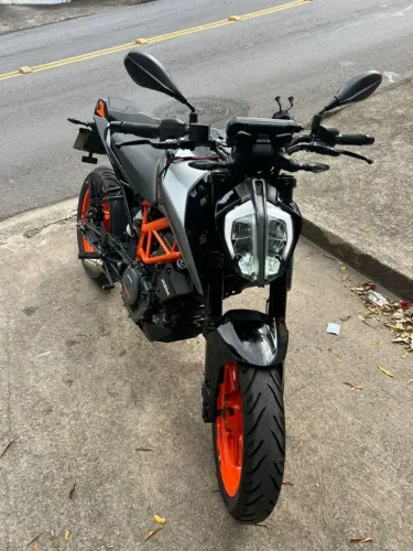 KTM DUKE 390