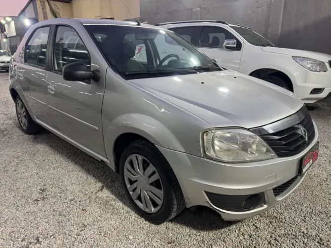 Renault Logan Expression Hi-flex 1.6 8V 4P 2015