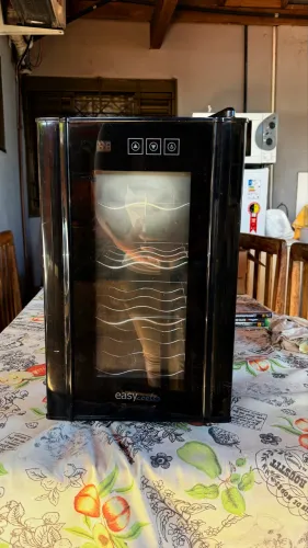 ADEGA CLIMATIZADA