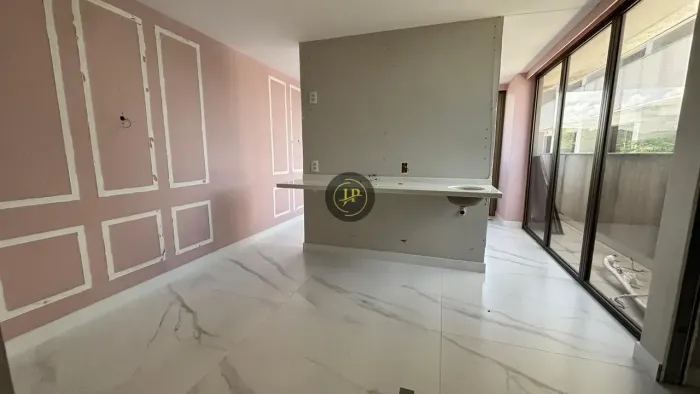 SALA COMERCIAL 45M² C/ GARAGEM COM LOCALIZAÇÃO PRIVILEGIADA EM MATA DA PRAIA