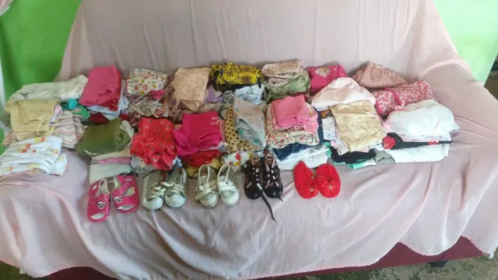 Lote de Roupas de bebê menina