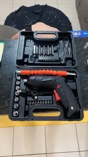 Furadeira e parafusadeira compacta