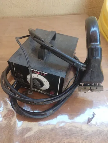 Máquina de riscar pneu