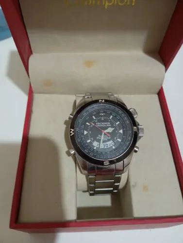Relógio technos original masculino semi novo